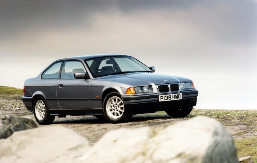  BMW 318is Coupe 1991 года  (UK) (фото 2 из 4)